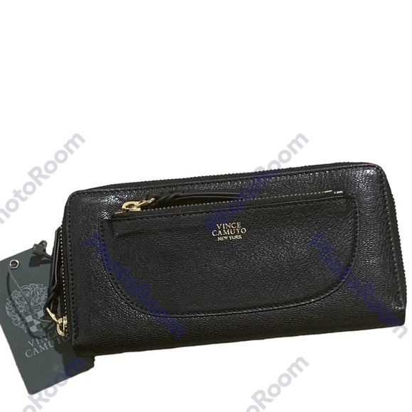 Vince Camuto Handbags - Vince Camuto Gift-able Ayla Black Zip Around Wallet